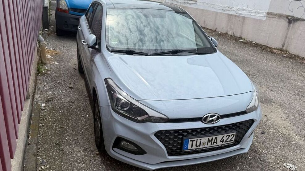 i20