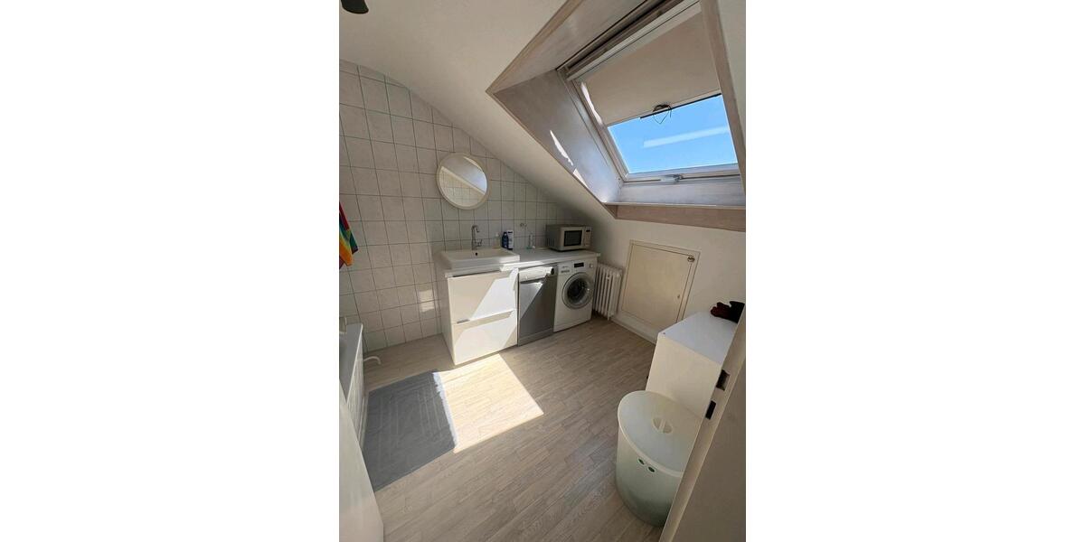 Dachgeschoßwohnung Stuttgart Feuerbach - 2.5 Zimmer, 35 m&sup2;, 161.000&euro; | Angebot:27111038