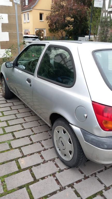 Ford Fiesta 147.000 km 1.200 € Wiernsheim 75446