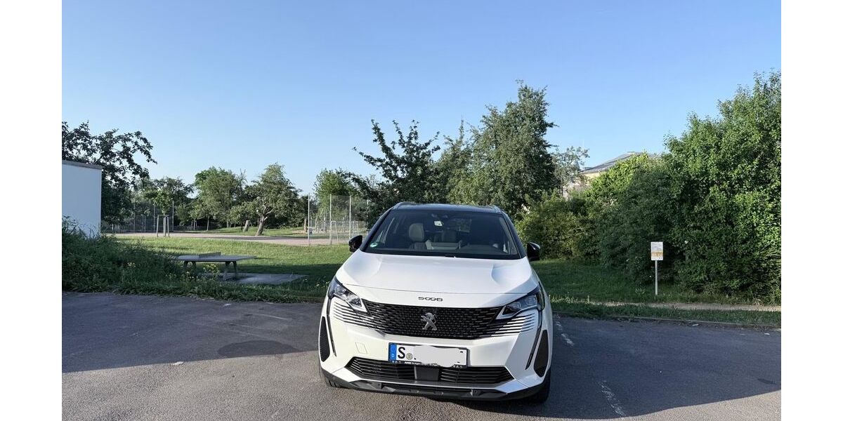 Peugeot 5008 45.000 km 28.900 &euro; Stuttgart 70563