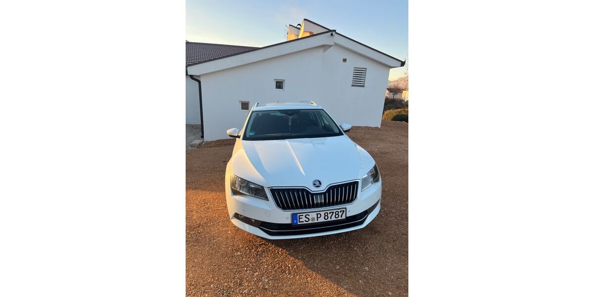 Skoda Superb 270.000 km 11.900 &euro; Neuhausen 73765