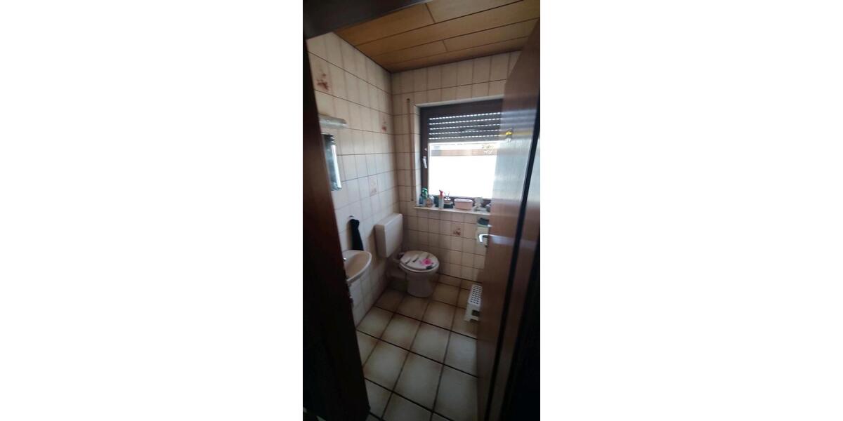 Etagenwohnung Reutlingen Sondelfingen - 3 Zimmer, 90 m&sup2;, 1.270&euro; | Angebot:27625162