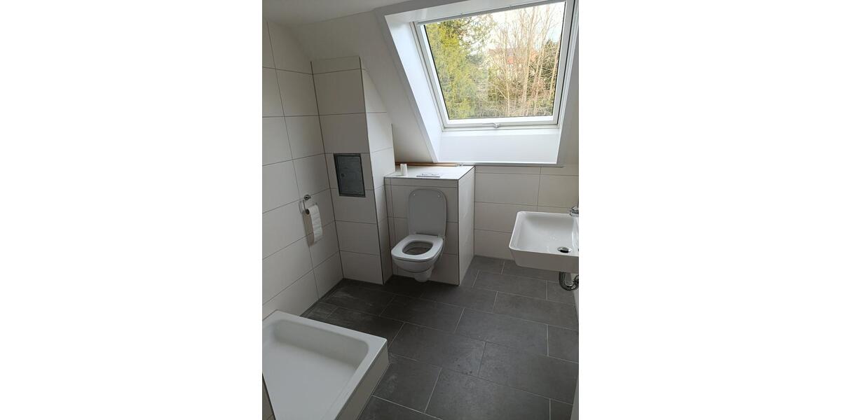 Dachgeschoßwohnung Tübingen - 3 Zimmer, 15 m&sup2;, 510&euro; | Angebot:25551122