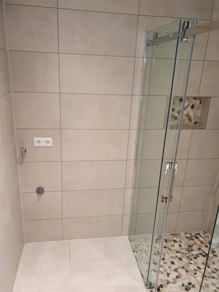 Lichtdurchflutete 4-Zimmer-Wohnung mit großem Balkon & Garage