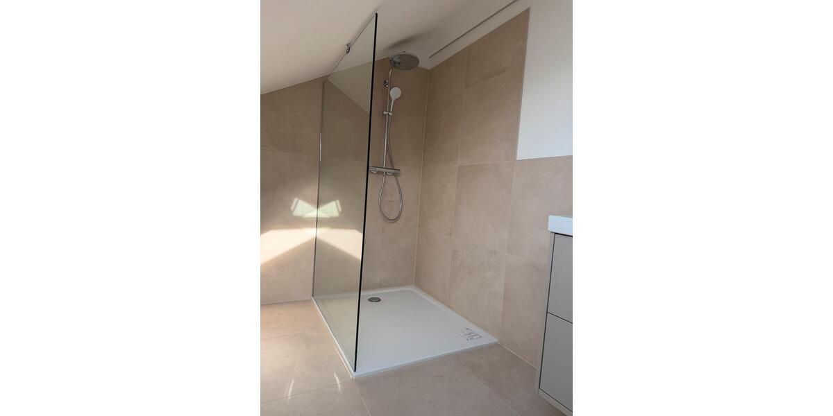 Dachgeschoßwohnung Dußlingen - 2.5 Zimmer, 80 m&sup2;, 1.000&euro; | Angebot:27592938