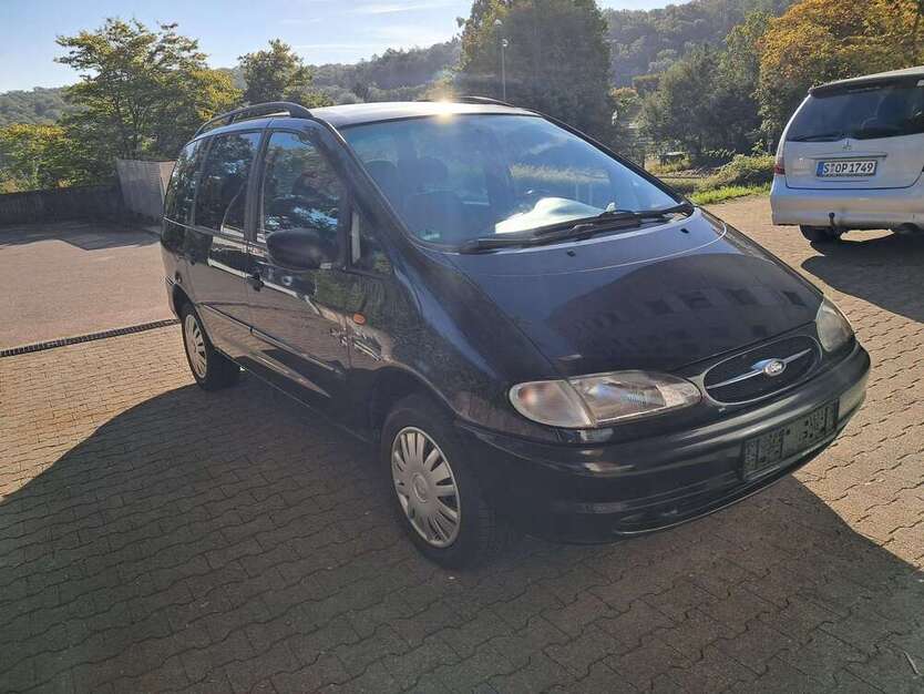Ford Galaxy 167.366 km 2.400 € Stuttgart 70195