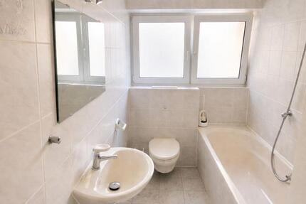 Wohnung Pforzheim Nordstadt - 3 Zimmer, 70 m&sup2;, 990&euro; | Angebot:25993625