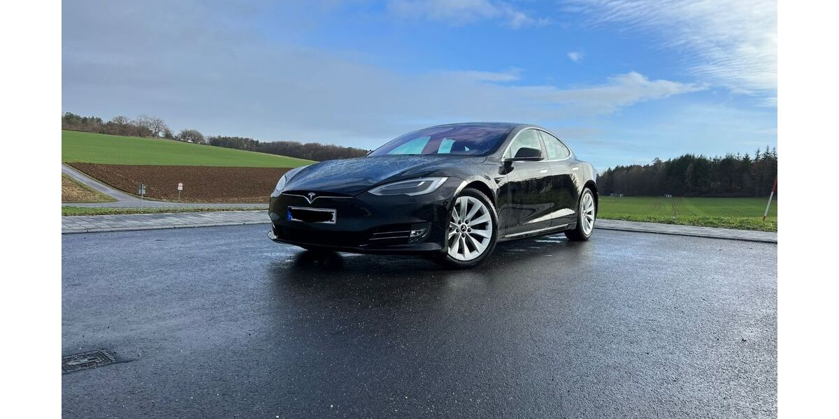 Tesla Model S 182.000 km 19.000 &euro; Flacht 71287
