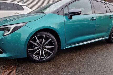 Toyota Corolla 24.636 km 32.990 &euro; Nürtingen 72622