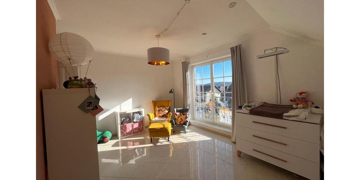 Doppelhaushälfte Ebhausen - 6 Zimmer, 220 m&sup2;, 2.300&euro; | Angebot:27619014