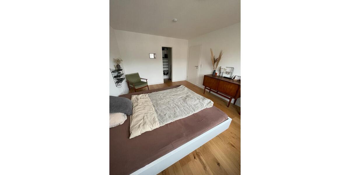 Etagenwohnung Ludwigsburg - 3 Zimmer, 70 m&sup2;, 2.300&euro; | Angebot:26234684