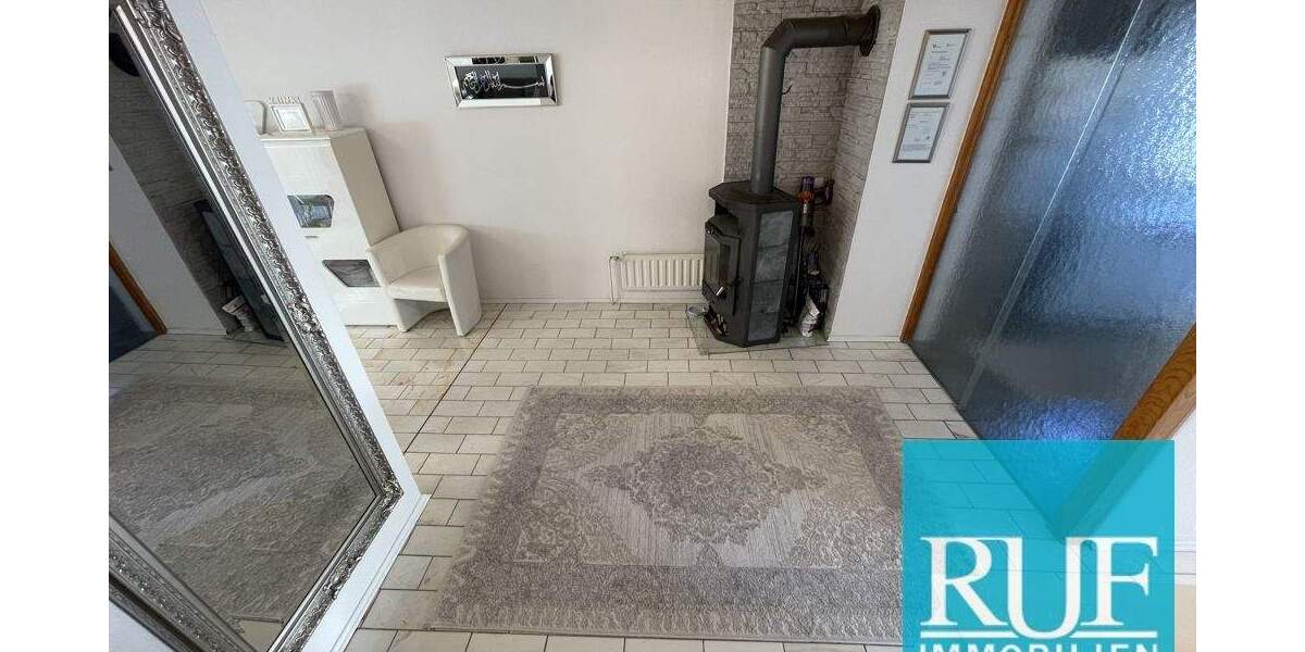Reihenmittelhaus Pforzheim Innenstadt - 4 Zimmer, 110 m&sup2;, 380.000&euro; | Angebot:24915956