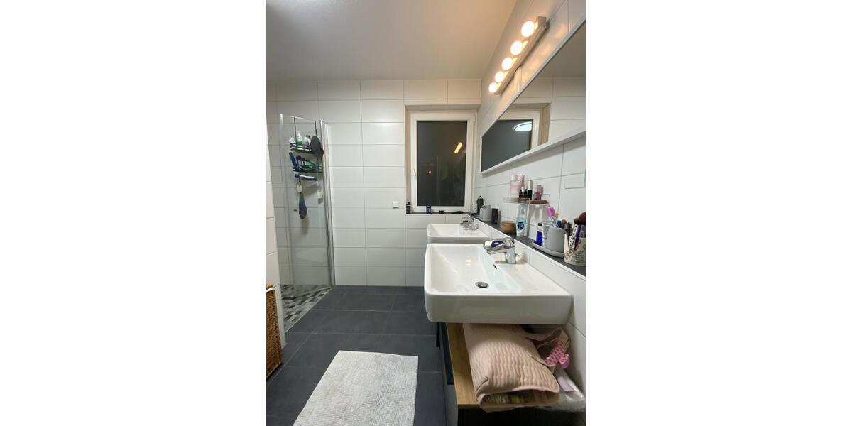 Einfamilienhaus Ludwigsburg Oßweil - 2.5 Zimmer, 90 m&sup2;, 1.450&euro; | Angebot:24553178