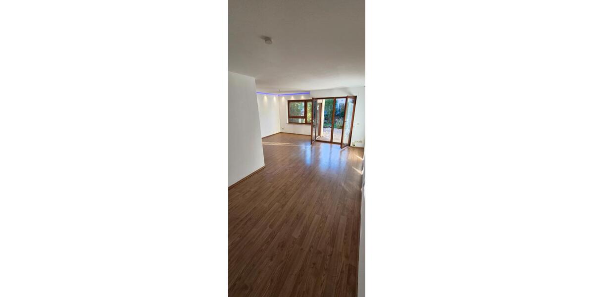 Reihenhaus Wendlingen am Neckar - 6.5 Zimmer, 135 m&sup2;, 1.550&euro; | Angebot:27617674