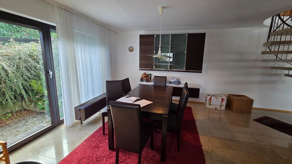 Doppelhaushälfte Gerlingen - 4.5 Zimmer, 141 m&sup2;, 2.200&euro; | Angebot:25084802