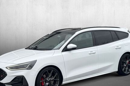 Ford Focus 17.424 km 33.990 &euro; Ludwigsburg 71636