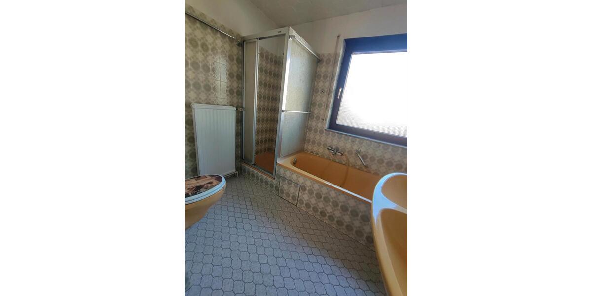 Doppelhaushälfte Leonberg - 6 Zimmer, 146 m&sup2;, 500.000&euro; | Angebot:27142346
