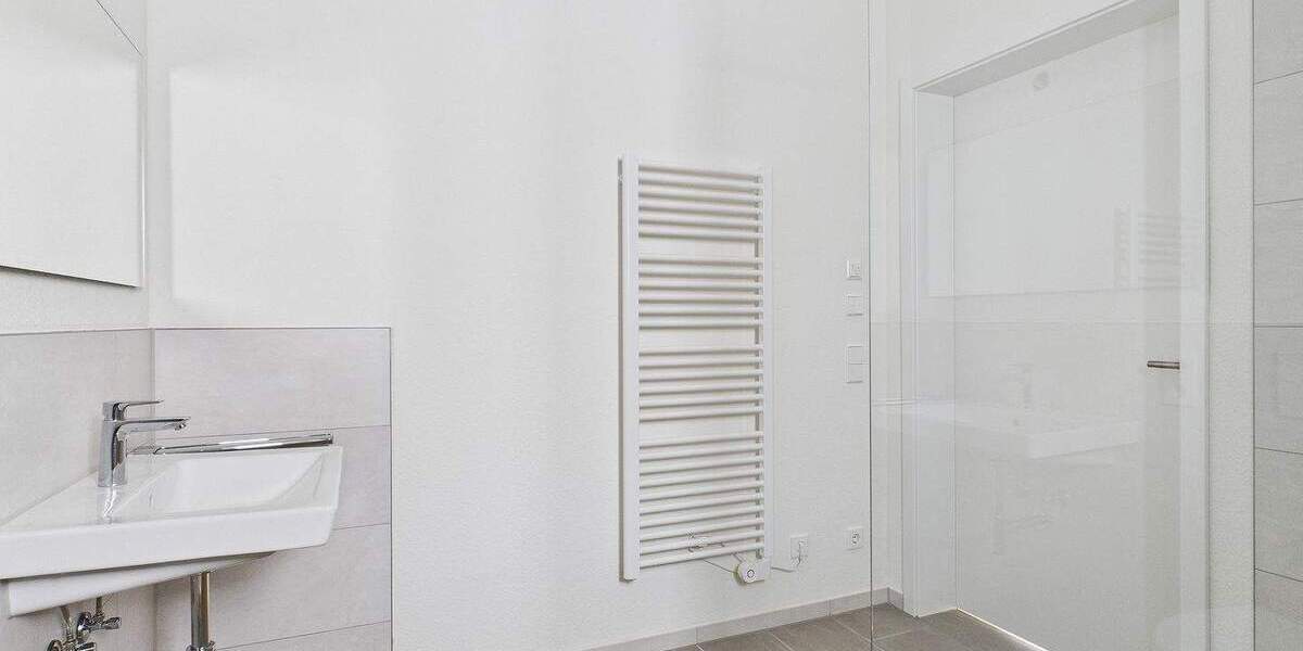 Etagenwohnung Sindelfingen Ost - 2 Zimmer, 71 m&sup2;, 1.330&euro; | Angebot:23222152