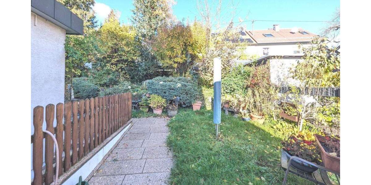 Doppelhaushälfte Böblingen - 4 Zimmer, 130 m&sup2;, 465.000&euro; | Angebot:24528832