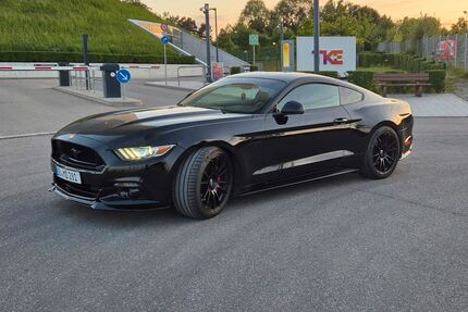 Ford Mustang 62.300 km 37.999 € Böblingen 71034