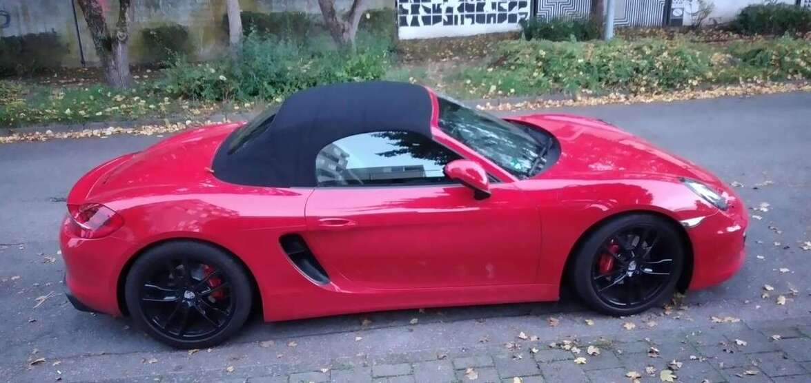 Porsche Boxster 182.000 km 29.980 € Stuttgart 70499