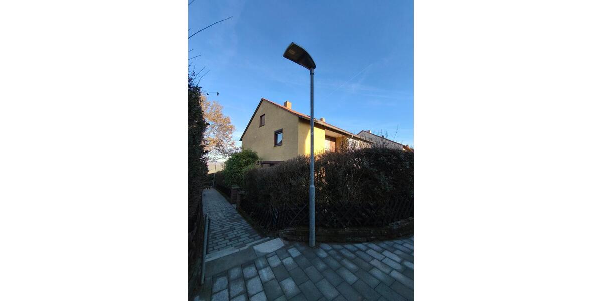 Doppelhaushälfte Ostfildern - 5.5 Zimmer, 135 m&sup2;, 1.800&euro; | Angebot:25643750