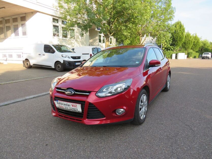 Ford Focus 132.000 km 5.900 € Fellbach 70736
