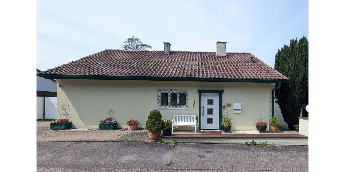 Einfamilienhaus Niefern-Öschelbronn Niefern - 7 Zimmer, 190 m&sup2;, 550.000&euro; | Angebot:25738400