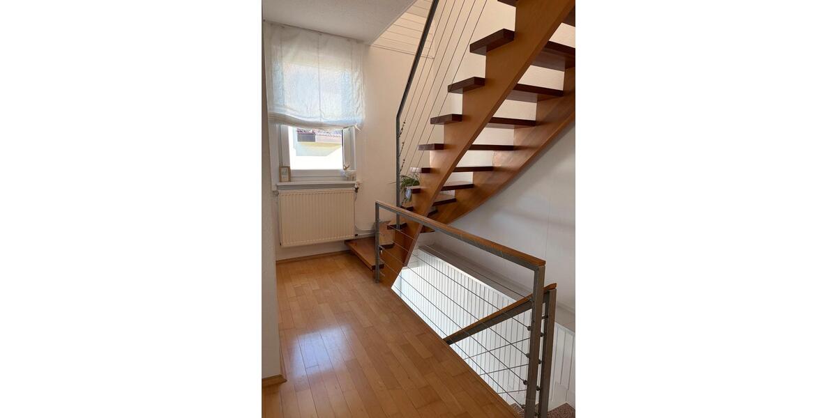 Einfamilienhaus Neuhausen - 4 Zimmer, 114 m&sup2;, 1.350&euro; | Angebot:27620328