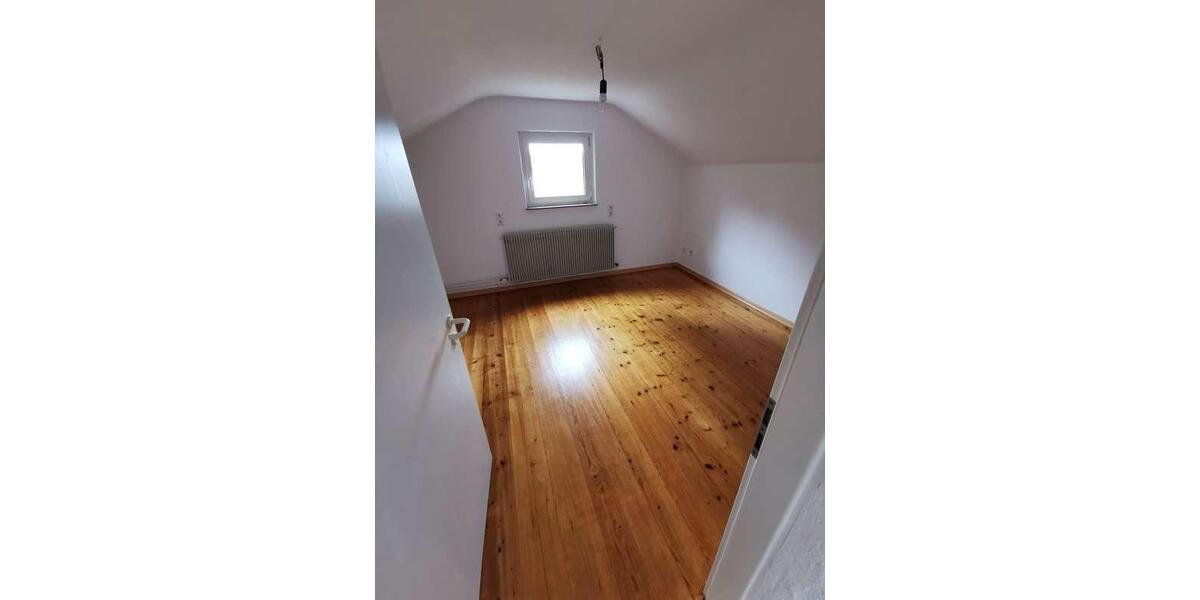 Einfamilienhaus Aidlingen - 7 Zimmer, 150 m&sup2;, 1.800&euro; | Angebot:27618934