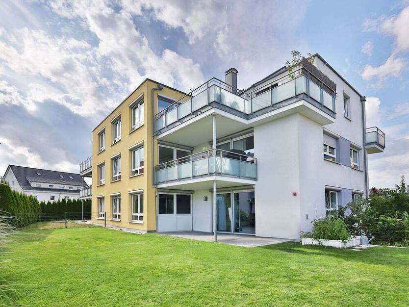 Moderne 4-Zimmer-Wohnung mit großem Gartenanteil in Südausrichtung