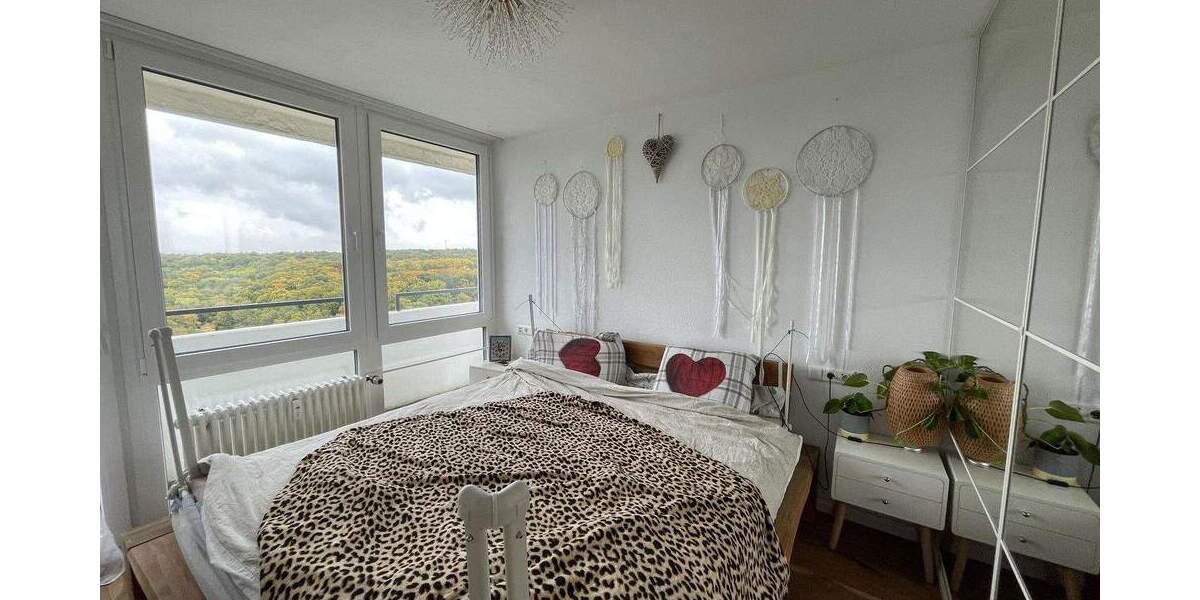 Top modernisierte 4 Zimmer Wohnung am Stadtrand mit super Aussicht, provisionsfrei 4 zimmer