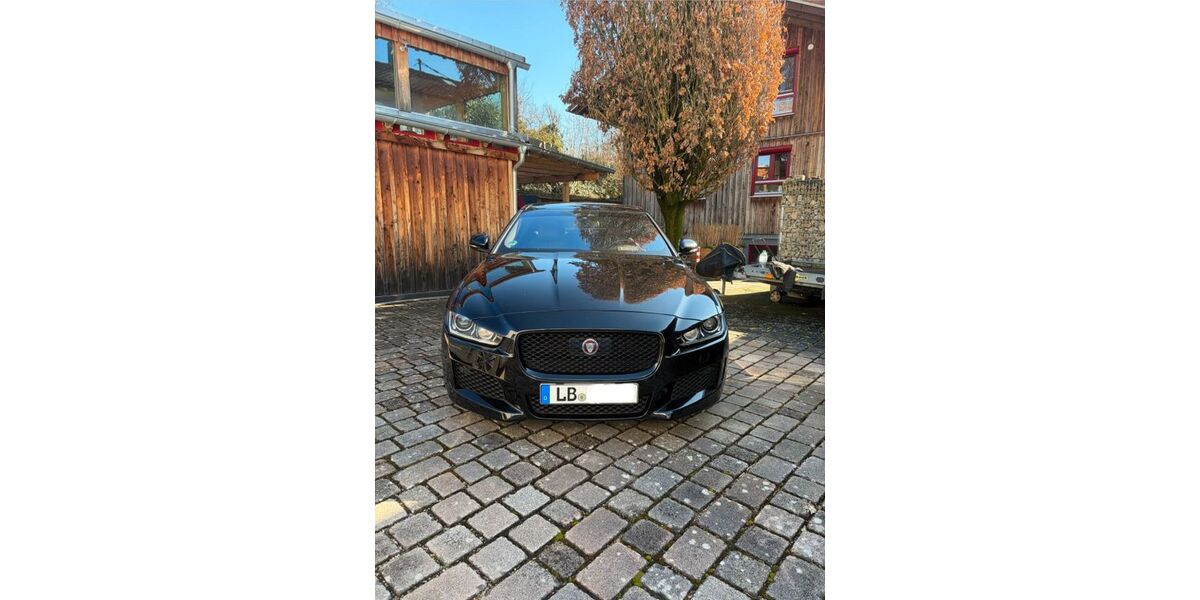 Jaguar XE 155.822 km 21.000 &euro; Sachsenheim 74343