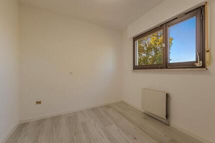 Wohnung Pforzheim Nordstadt - 4 Zimmer, 99 m&sup2;, 1.300&euro; | Angebot:25157289