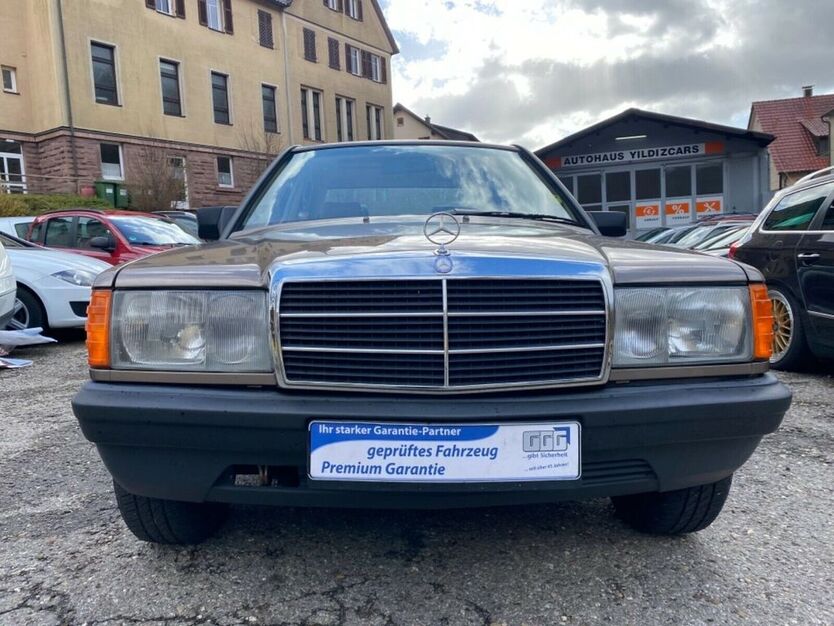 Mercedes-Benz 190 176.500 km 6.666 € Altensteig 72213