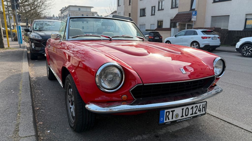 Fiat 124 Spider 151.000 km 12.000 &euro; Reutlingen 72764