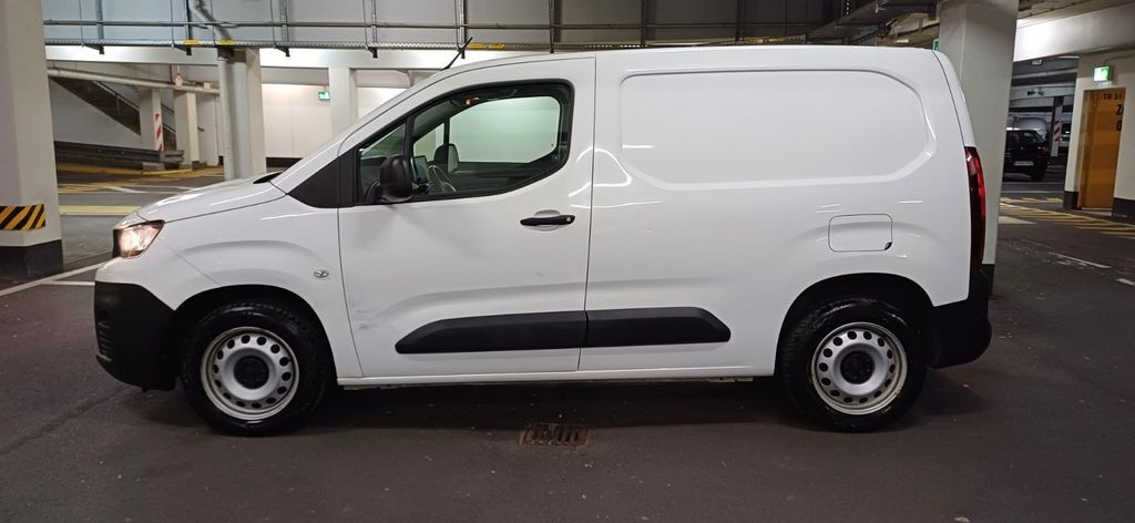 Peugeot Partner 85.000 km 11.999 € Esslingen am Neckar 73733