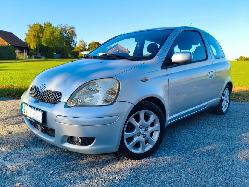 Toyota Yaris 215.000 km 1.000 € Stuttgart 70437