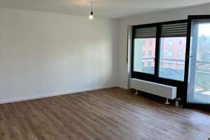 Wohnung Esslingen-Oberesslingen Oberesslingen - 2 Zimmer, 68 m&sup2;, 279.000&euro; | Angebot:25265324