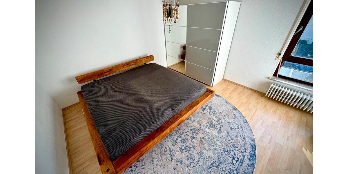 Reihenhaus Sachsenheim - 6.5 Zimmer, 135 m&sup2;, 479.000&euro; | Angebot:27251004