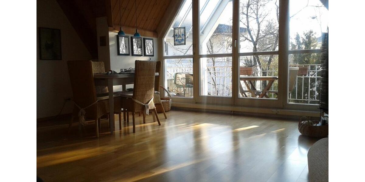 Dachgeschoßwohnung Reutlingen - 3 Zimmer, 80 m&sup2;, 1.250&euro; | Angebot:27584496