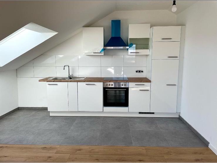 Dachgeschoßwohnung Gärtringen - 2 Zimmer, 67 m&sup2;, 1.200&euro; | Angebot:26407636