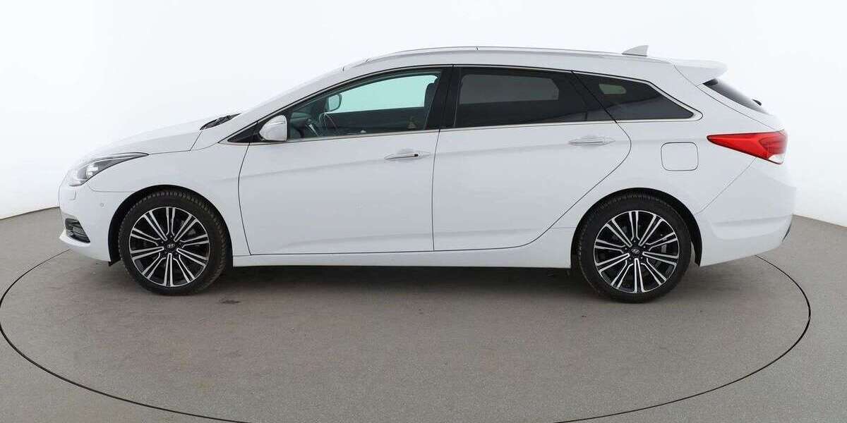 Hyundai i40 89.169 km 13.580 &euro; Stuttgart 70195
