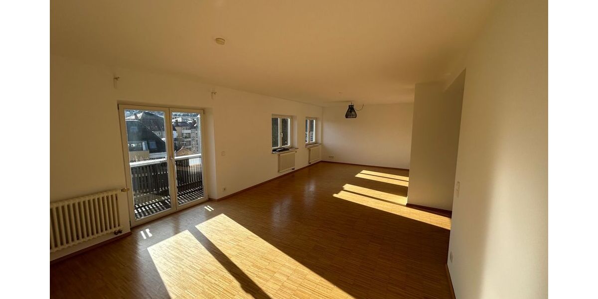 Zwei Zimmer mit Weitblick - Sanierte Wohnung im 1. OG und Balkon - Appartement Stuttgart Botnang | Angebot:26623450