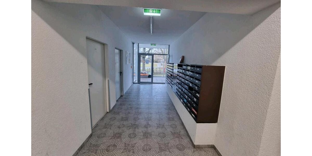Etagenwohnung Sindelfingen Eichholz - 1 Zimmer, 25 m&sup2;, 750&euro; | Angebot:24840712