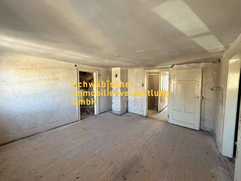 Haus zum Kaufen in Stuttgart 689.000 € 180.3 m²