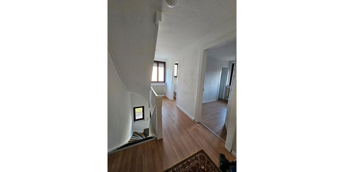 Erdgeschoßwohnung Ammerbuch - 5 Zimmer, 170 m&sup2;, 1.800&euro; | Angebot:25936825