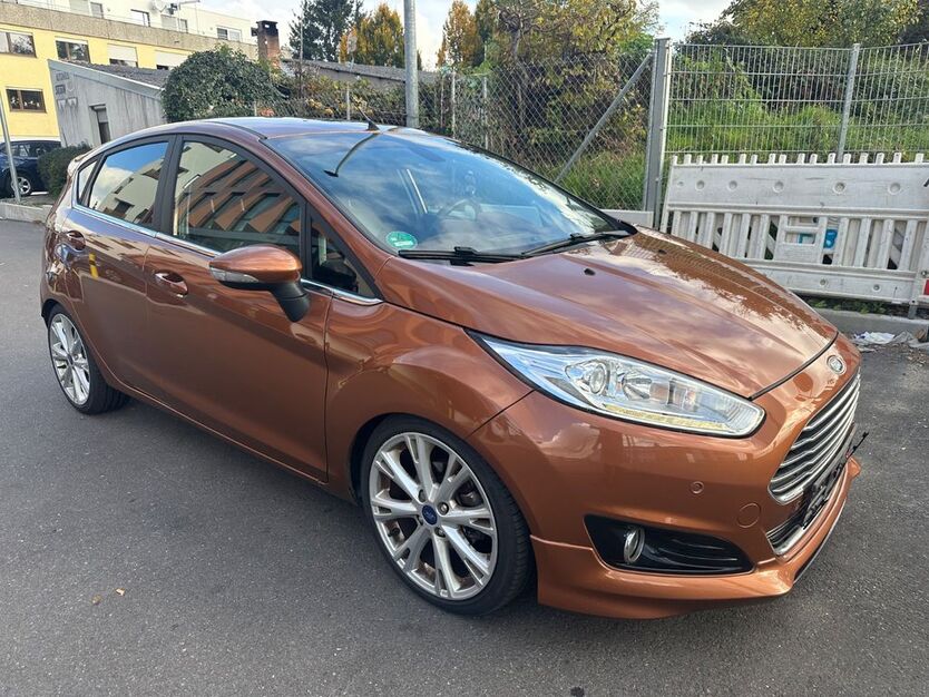 Ford Fiesta 87.000 km 7.999 € Ditzingen 71254