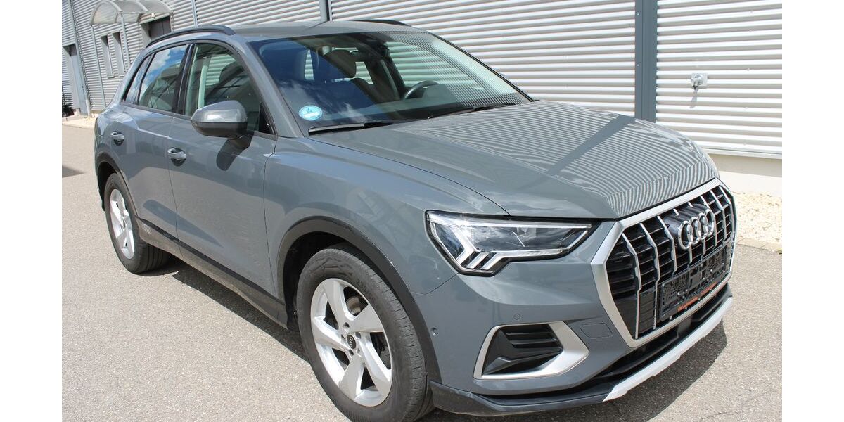 Audi Q3 76.000 km 26.999 &euro; Jettingen/ bei Stuttgart 71131