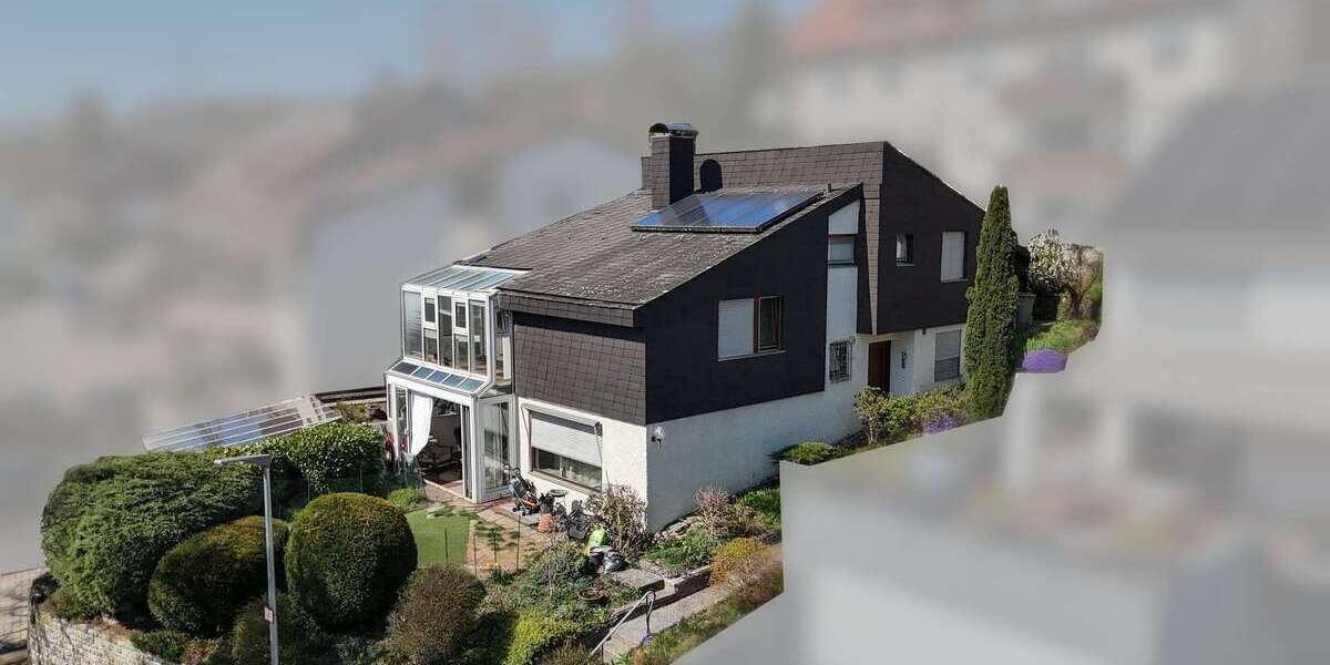 Haus zum Kaufen in LEONBERG 666.000 € 158 m² 5.5 zimmer